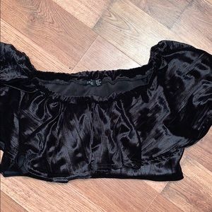 Off the shoulder velvet crop